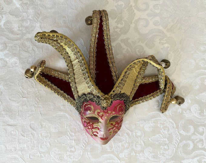 Masque de Venise décoré en céramique, Jocker à pointe bordeaux et doré