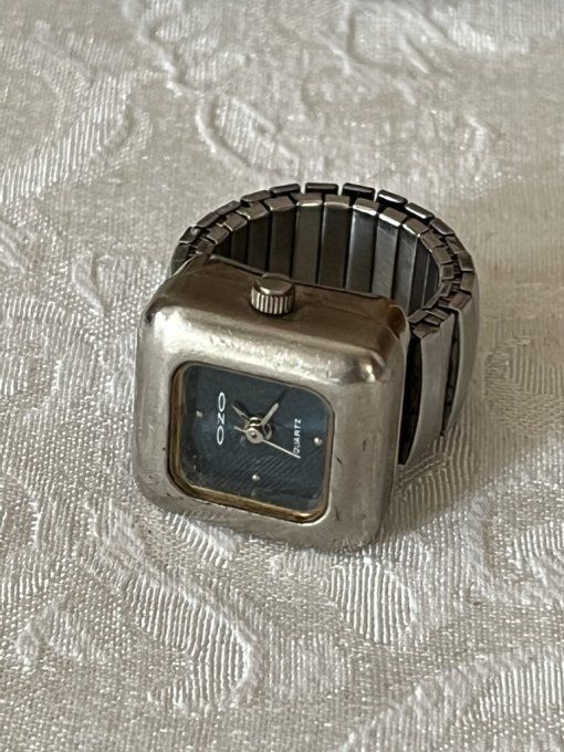 Montre bague vintage OZO à Quartz