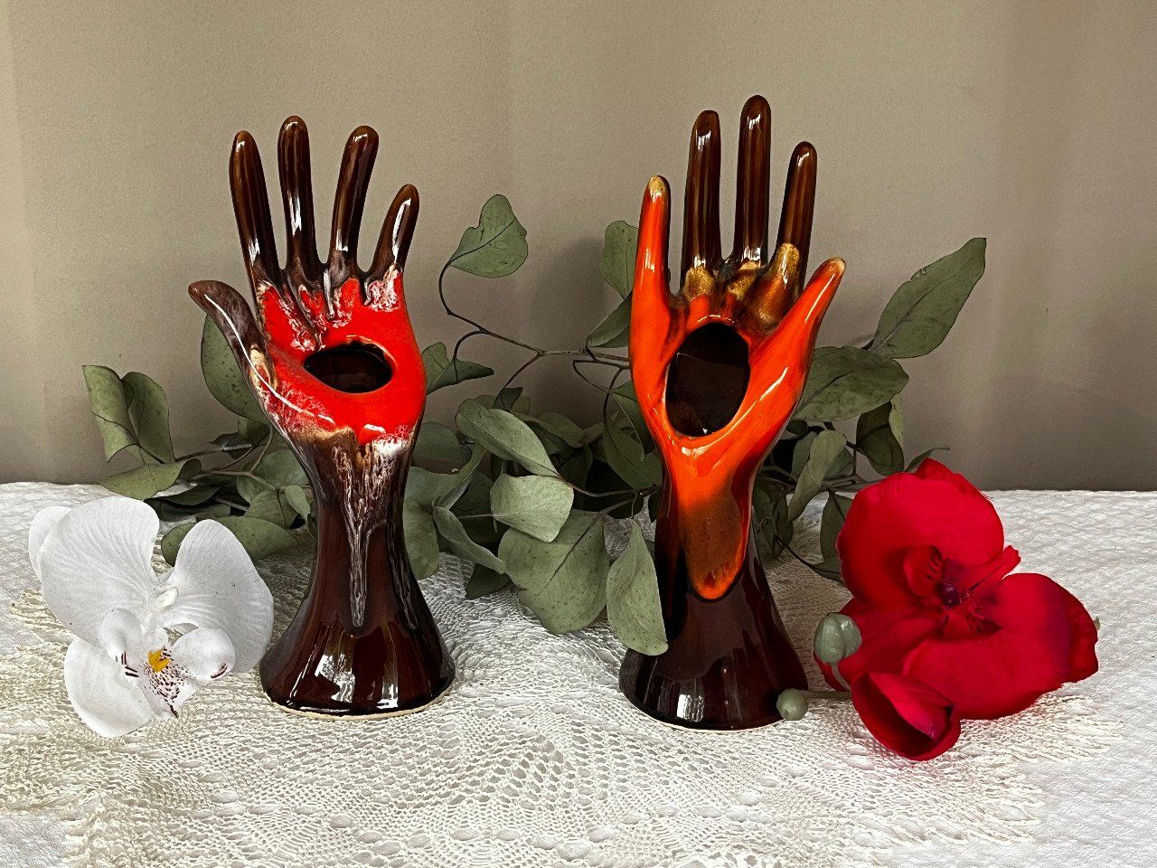 Paire de mains Vallauris vintage - Soliflores et Baguiers - Orange & Marron