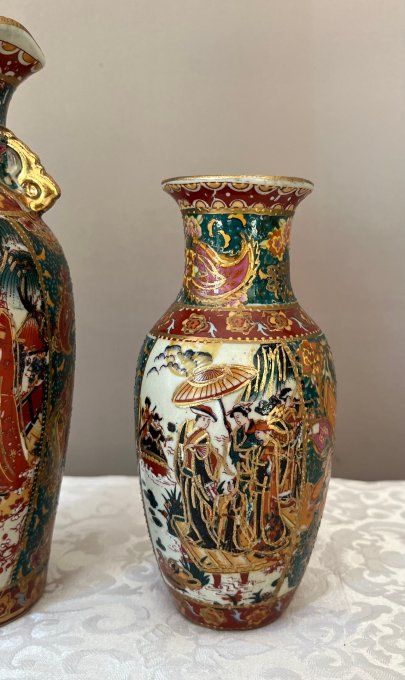 Paire de vases chinois vintage en porcelaine, décor de geishas, style Satsuma