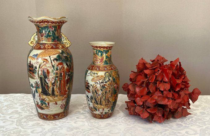 Paire de vases chinois vintage en porcelaine, décor de geishas, style Satsuma