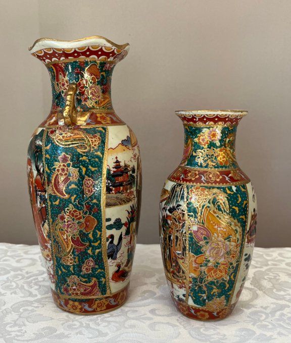 Paire de vases chinois vintage en porcelaine, décor de geishas, style Satsuma