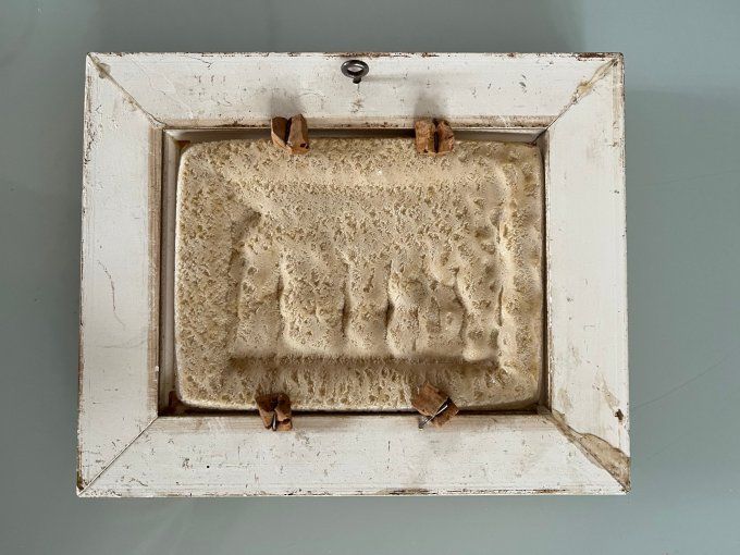 Petit tableau, bas relief en calcaire fontaine pétrifiante, Bourrée d'Auvergne