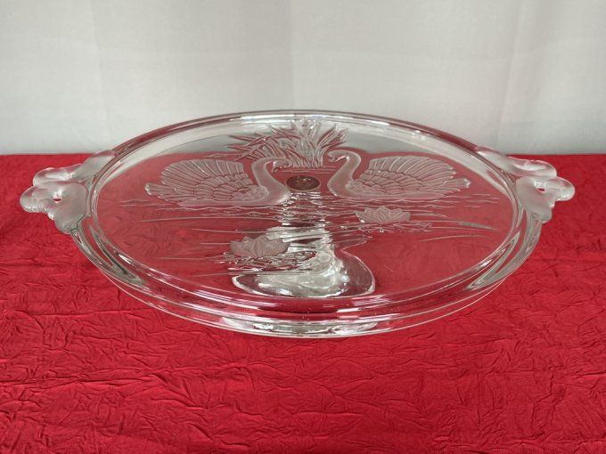 Plat à tarte sur pied en cristal Walter Glass décor Cygnes et Nénuphars
