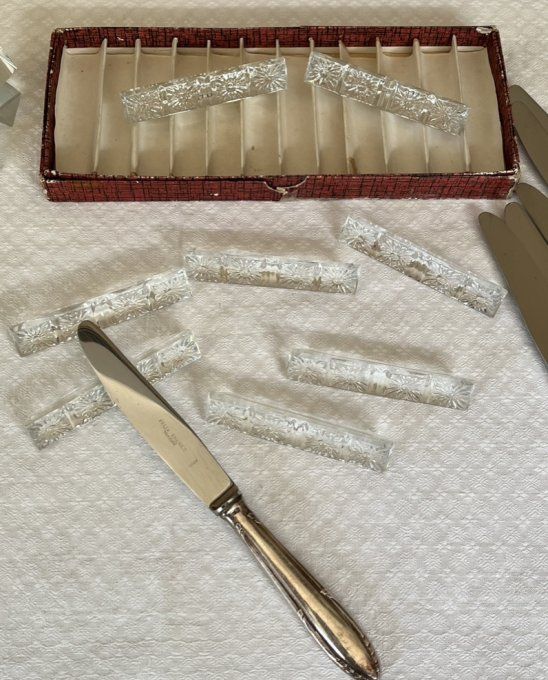 Porte-couteaux ancien en verre taillée