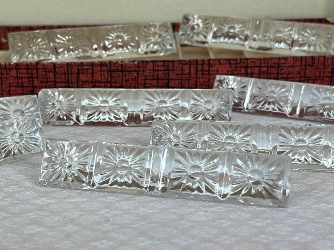 Porte-couteaux ancien en verre taillée