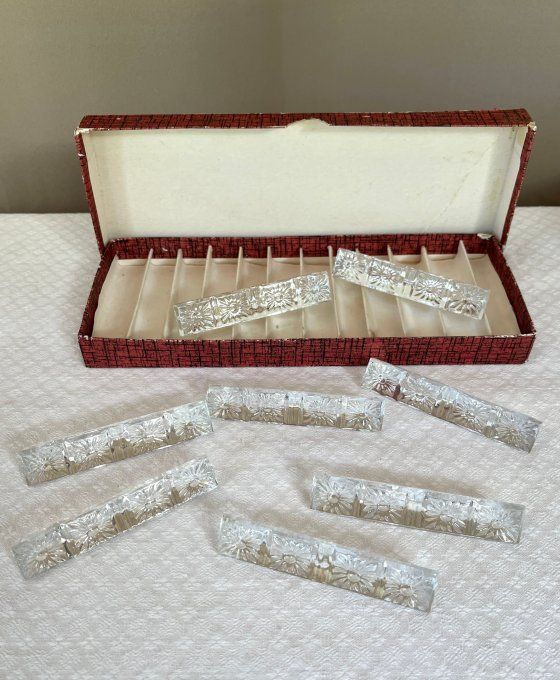 Porte-couteaux ancien en verre taillée