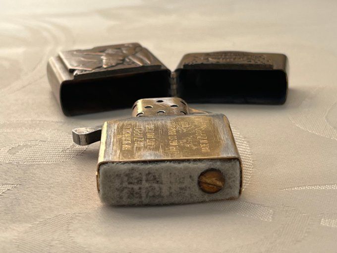 Rare ! Briquet Zippo Harley-Davidson et une illustration d'un loup,  vintage de 1996