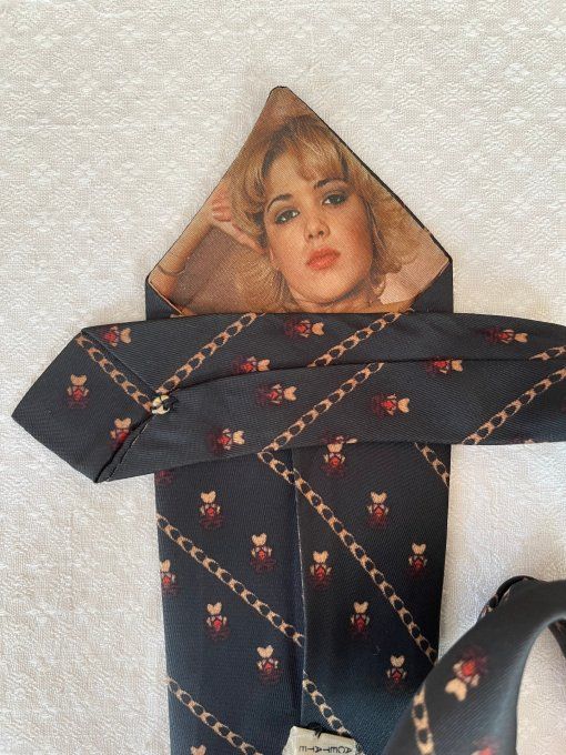 Rare ! Cravate vintage Girl's, érotique, avec photo de femme nue dedans