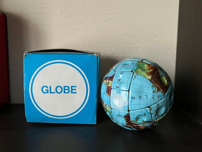 Rare ! Globe magique avec sa boite,  jeu de logique de type Rubik's cube, Vintage
