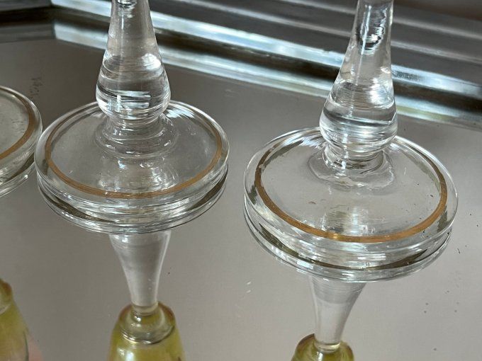 Rare ! Superbe ensemble de 5 verres à liqueur, verre fumé rose et vert, émaillé - Style Art nouveau