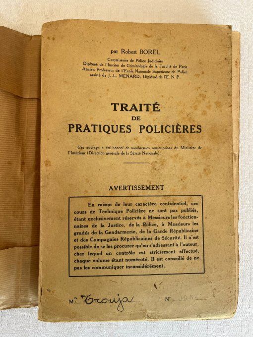 Rare ! Traité des pratiques policières, R. Borel, 1946