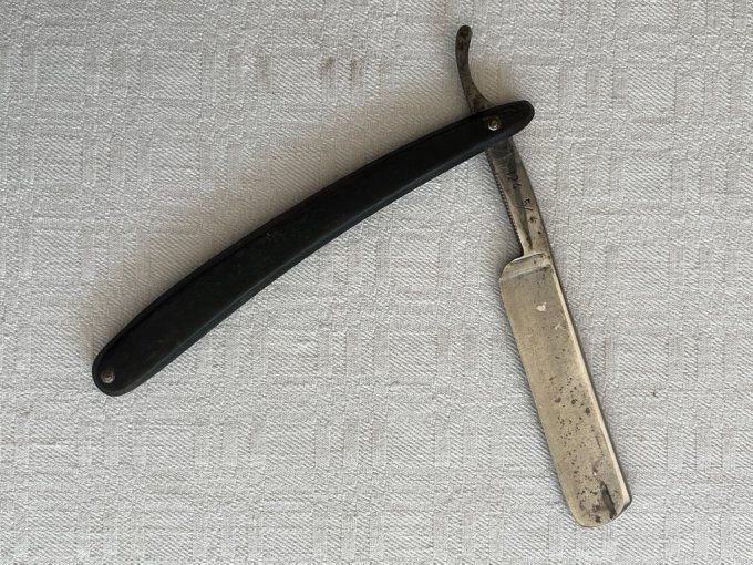 Rasoir droit, ancien coupe choux SERINDAT, avec étui