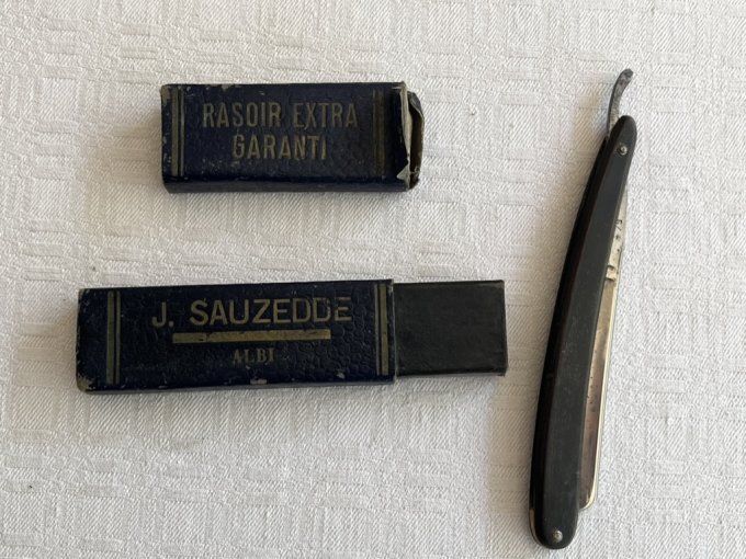 Rasoir droit, ancien coupe choux SERINDAT, avec étui