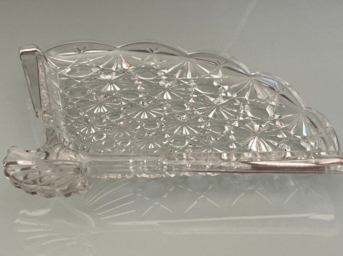 Ravier, vide poche en verre pressé en forme d'éventail, marque Avon, vintage