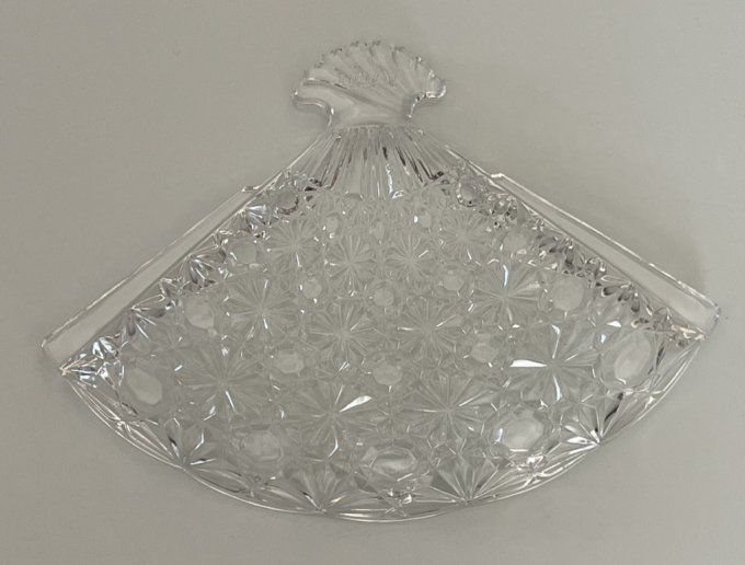 Ravier, vide poche en verre pressé en forme d'éventail, marque Avon, vintage