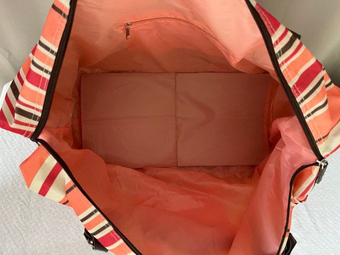 Sac de voyage vintage, Daniel Hechter, Années 80/90, Idéal pour vos week-ends !