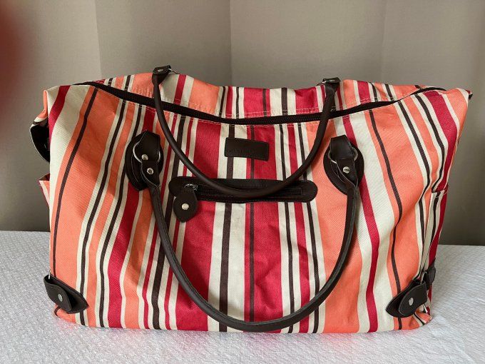 Sac de voyage vintage, Daniel Hechter, Années 80/90, Idéal pour vos week-ends !