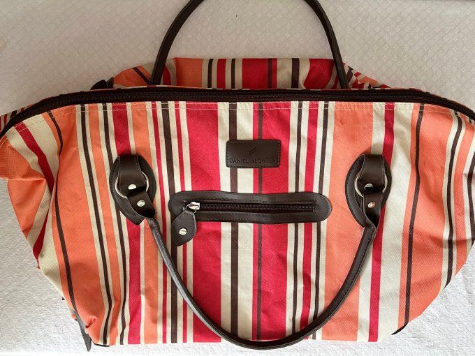 Sac de voyage vintage, Daniel Hechter, Années 80/90, Idéal pour vos week-ends !