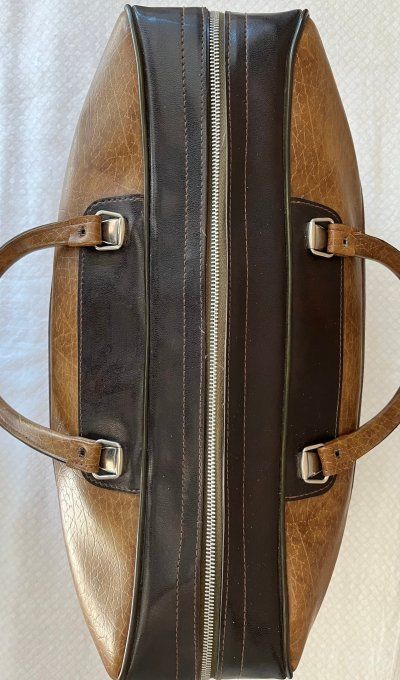 Sac de voyage vintage des années 70 en simili cuir bicolore