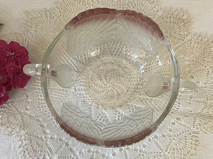 Saladier, coupe à fruits représentant des cygnes, cristal Walther Glass