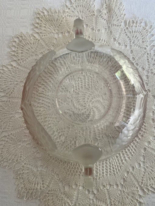 Saladier, coupe à fruits représentant des cygnes, cristal Walther Glass