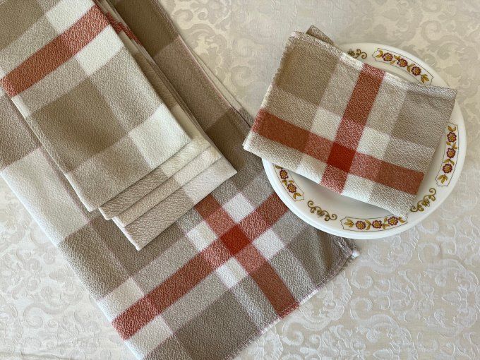 Série de 5 serviettes de table à carreaux beige brique vintage.