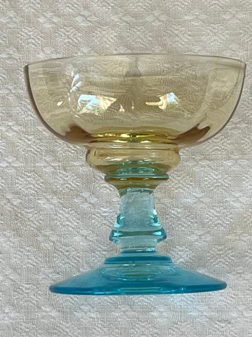Série de 5 très beaux verres à liqueur du modèle Georges Sand,  bleu et ambre