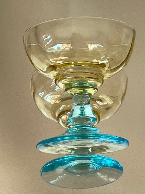 Série de 5 très beaux verres à liqueur du modèle Georges Sand,  bleu et ambre