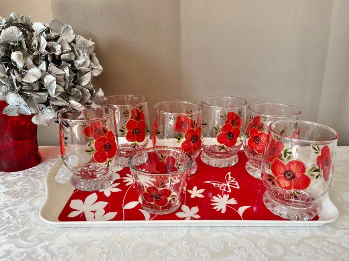 Service apéritif vintage 6 verres et 1 godet en verre peint main, motifs coquelicots, signés Vyvy