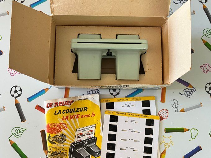 Stéréoscope Lestrade Simplex vert vintage, catalogue 1972 et 2 vues, dans boite d'origine