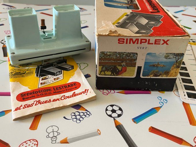 Stéréoscope Lestrade Simplex vert vintage, catalogue 1972 et 2 vues, dans boite d'origine