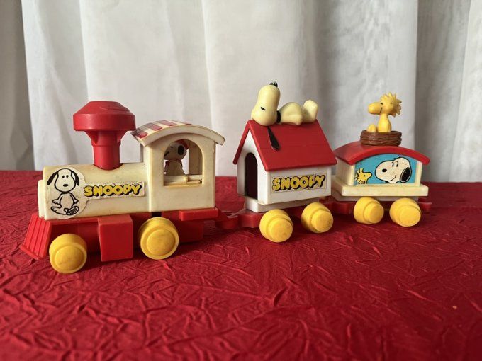 Train remontoir vintage Snoopy et Peanuts - Jouet Peanuts Rétro Années 70/80
