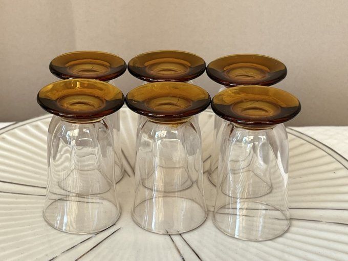Très joli lot de 6 petits verres à digestif / shooter, soufflés à la bouche