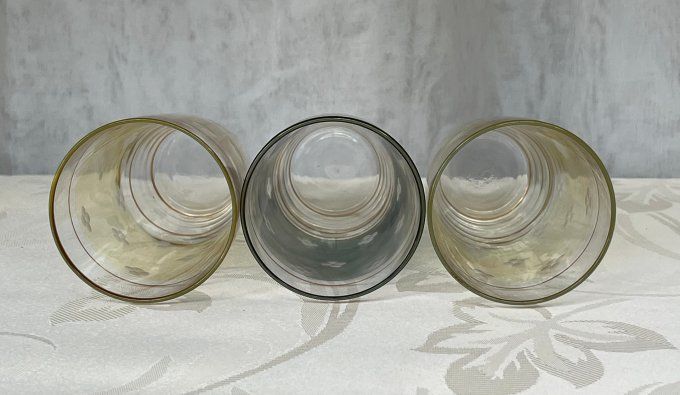 Trio de verres orangeade vintage teintés dans la masse à liserés dorés