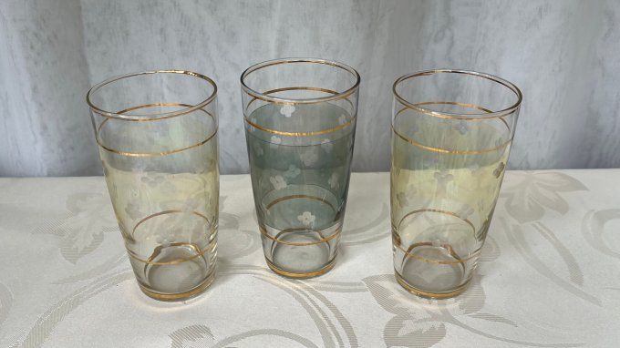 Trio de verres orangeade vintage teintés dans la masse à liserés dorés