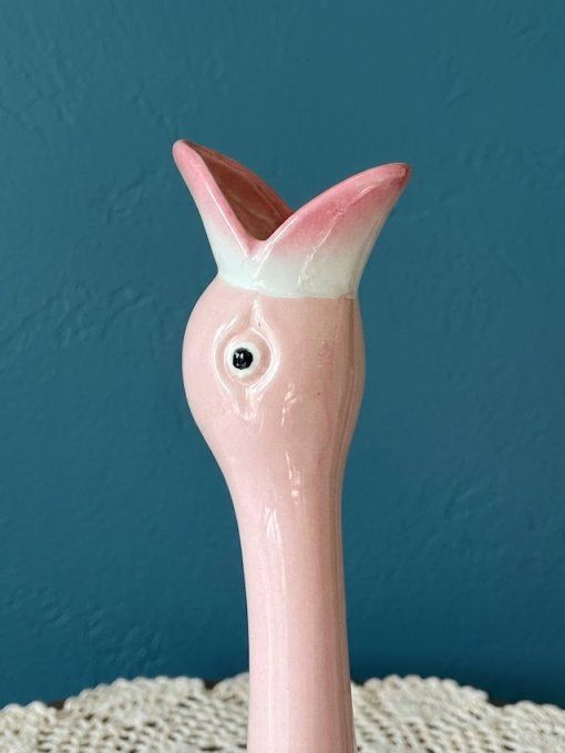 Vase / carafe décorative en céramique rose, oiseau stylisé, peint à la main