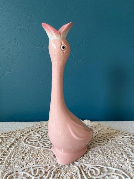 Vase / carafe décorative en céramique rose, oiseau stylisé, peint à la main
