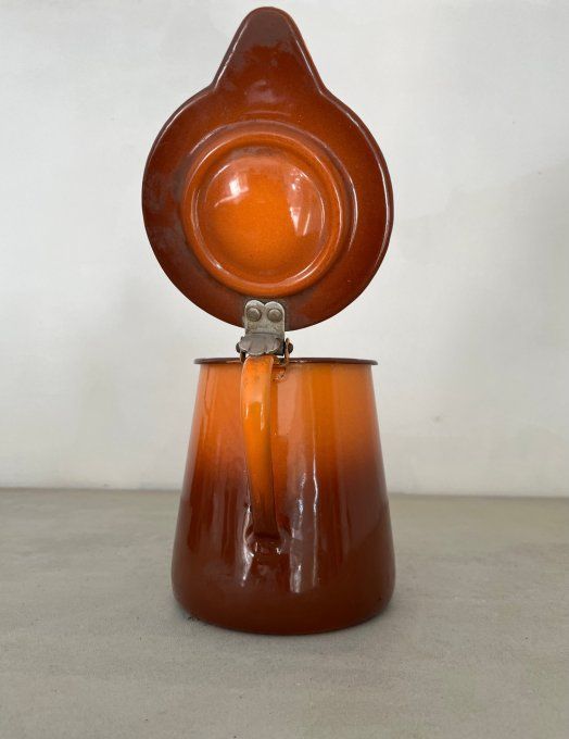 Verseuse, pot à lait en tôle émaillée, vintage