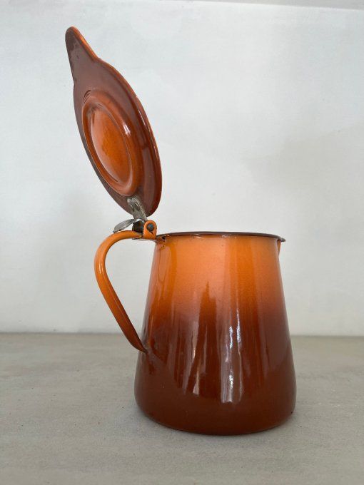 Verseuse, pot à lait en tôle émaillée, vintage