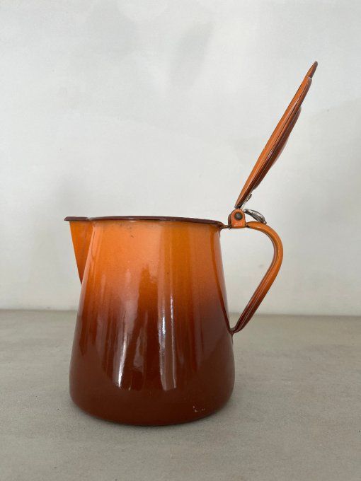 Verseuse, pot à lait en tôle émaillée, vintage