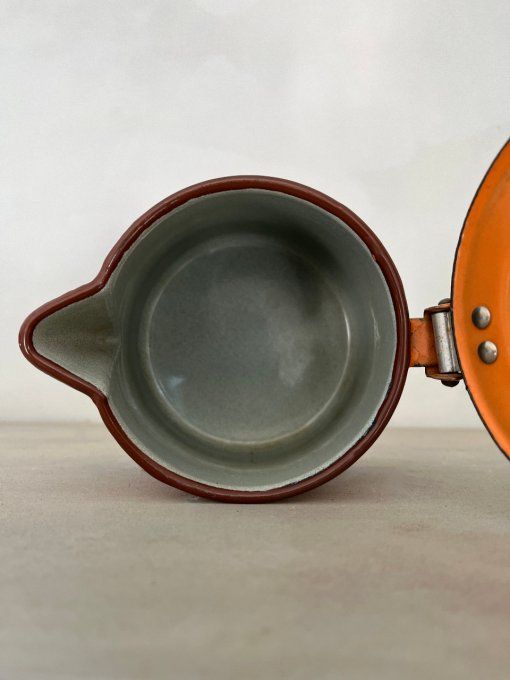 Verseuse, pot à lait en tôle émaillée, vintage