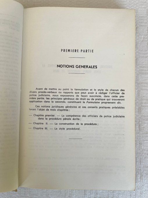 vintage,ancien,ouvrage,guide,Livre,Formulaire,des,officiers,de,police,judiciaire,Droit,Lambert,1970,
