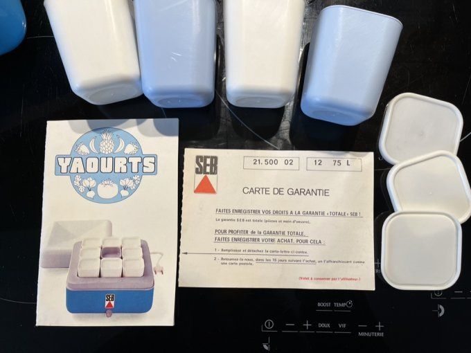 Yaourtière Seb, vintage bleue, avec 14 pots de yaourt
