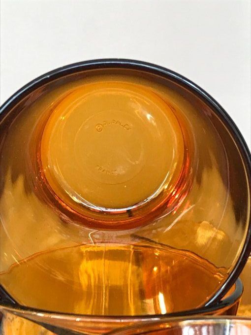 9 verres Duralex ambrés, vintage