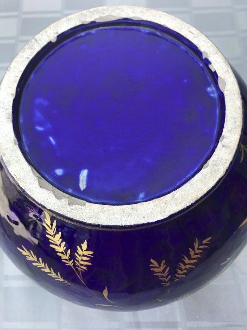 Grand cache pot ancien, Bleu de Sèvres émaillé et dorures 