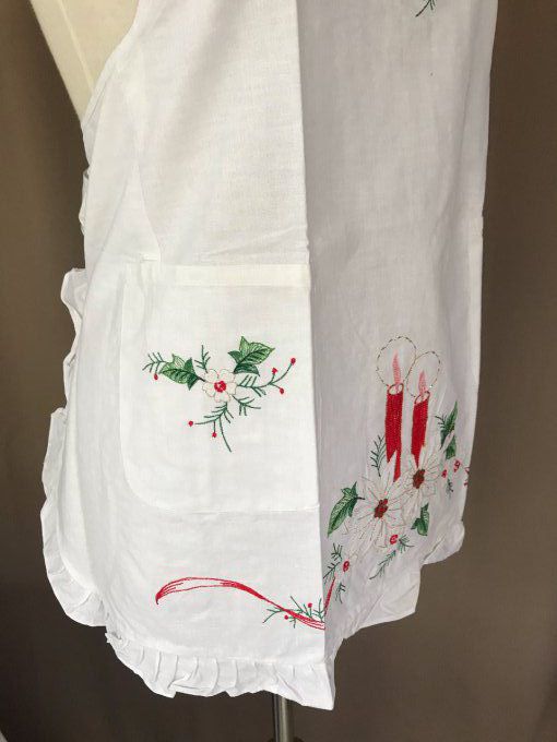 Joli tablier de Noël brodé + chemin de table, Neufs