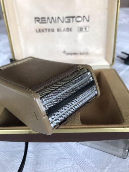 Ancien rasoir Remington, modèle Lektro Blade 21