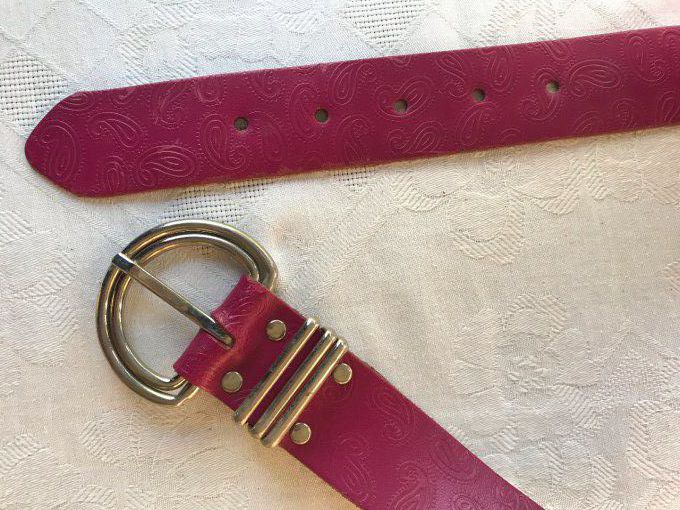 Ceinture vintage en cuir, rose pourpre avec motifs cachemire