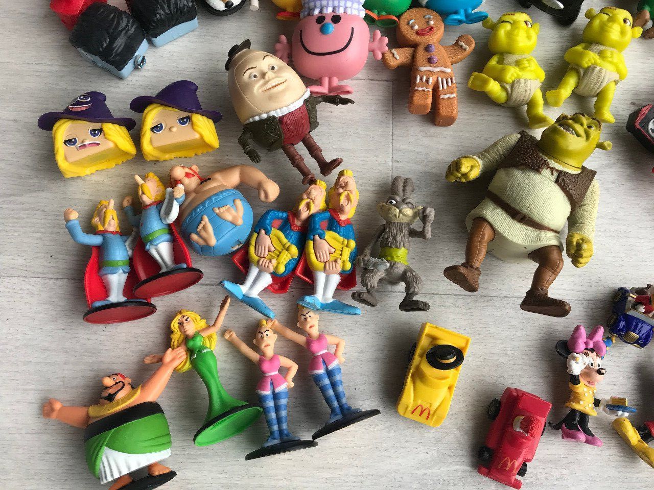 Lot, + de 60 personnages Mac Do, Monsieur Madame, Mickey, Picsou, shrek,   - Videgrenierdunet